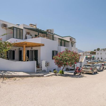 Emanouela'S Apartement In The Center Of Adamas Esterno foto