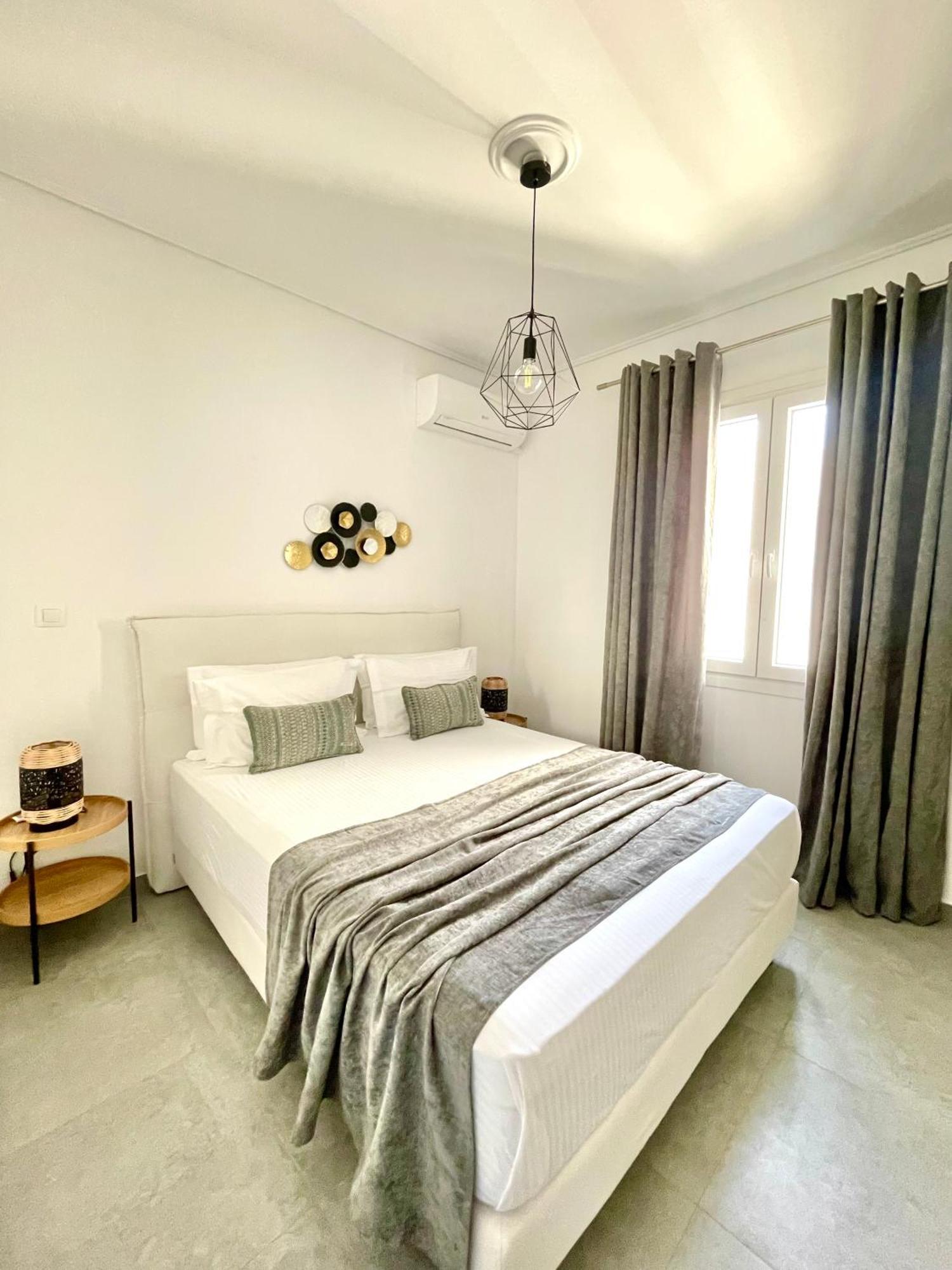 Emanouela'S Apartement In The Center Of Adamas Esterno foto